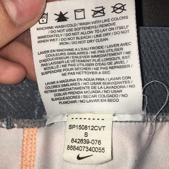 Nike Pros - Picture 3 of 3